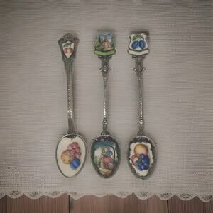 Klepa Arts Czechoslovakia 3 Enamel & Metal Spoons Fruit Victorian Couple Scroll